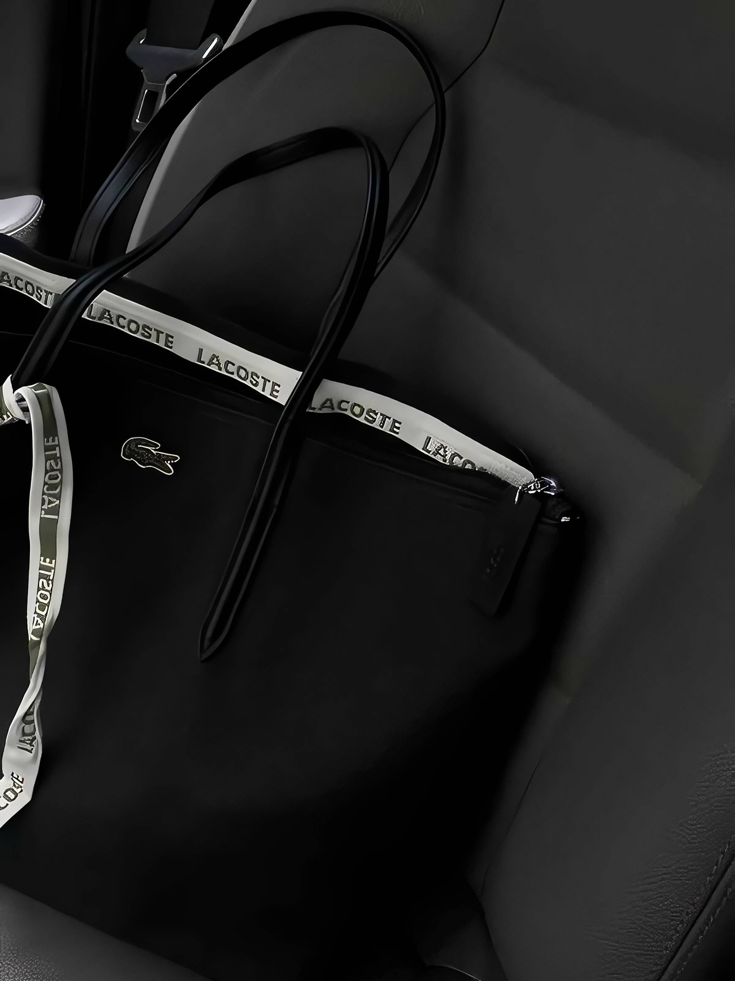 Sac Lacoste